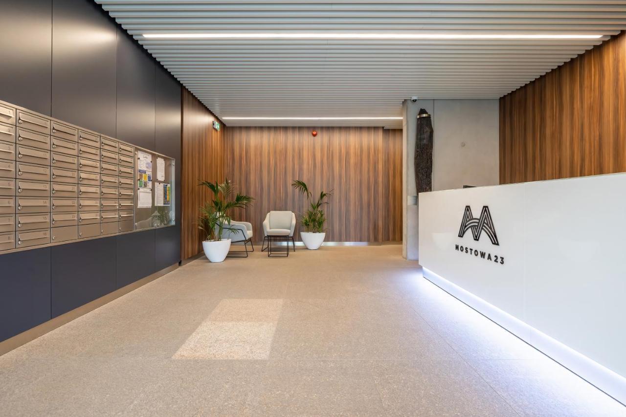Apartament Black & White Mostowa By Renters Poznan Bagian luar foto