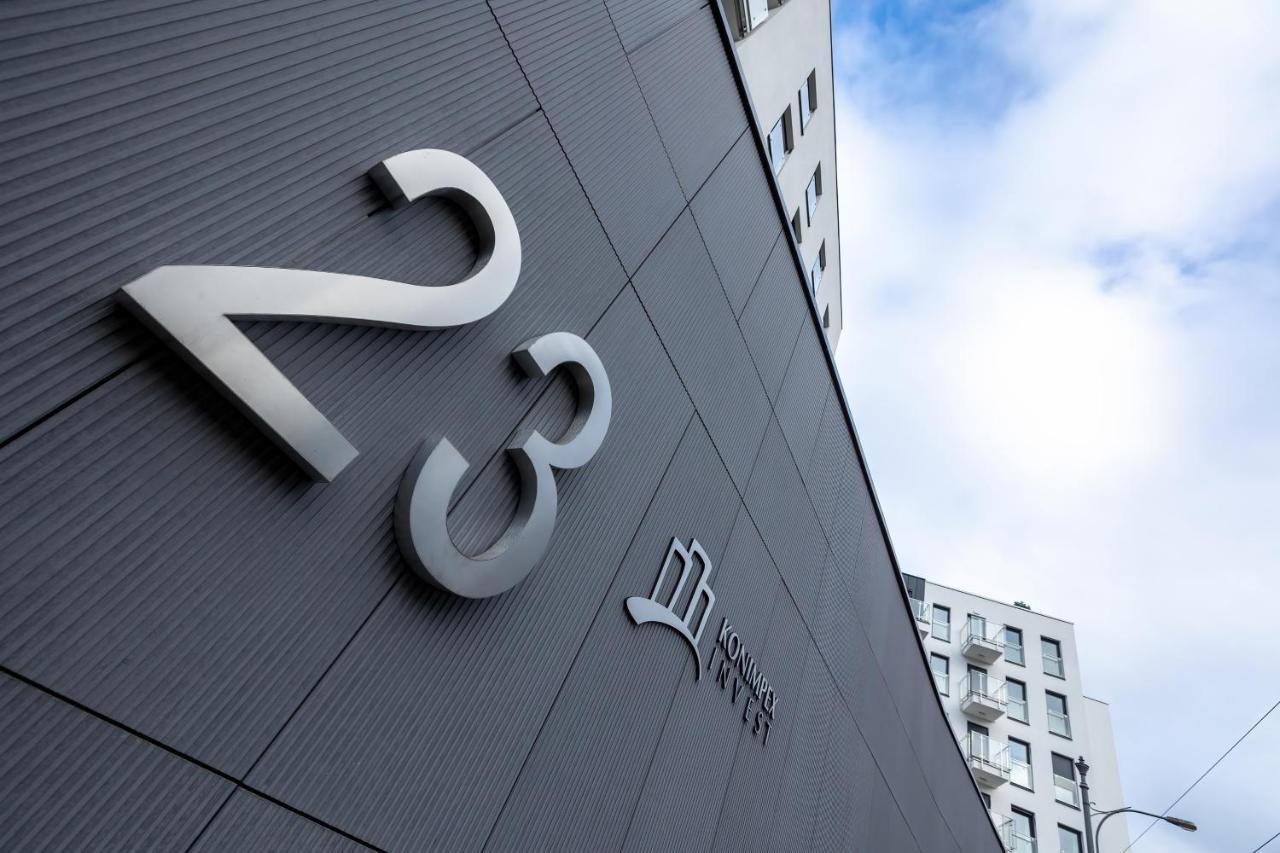 Apartament Black & White Mostowa By Renters Poznan Bagian luar foto